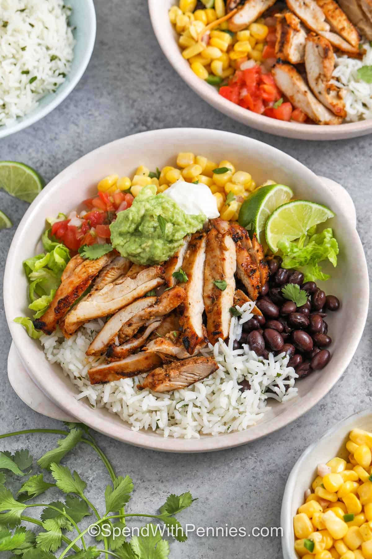 „Chipotle Burrito Bowl“ – praleiskite su centais