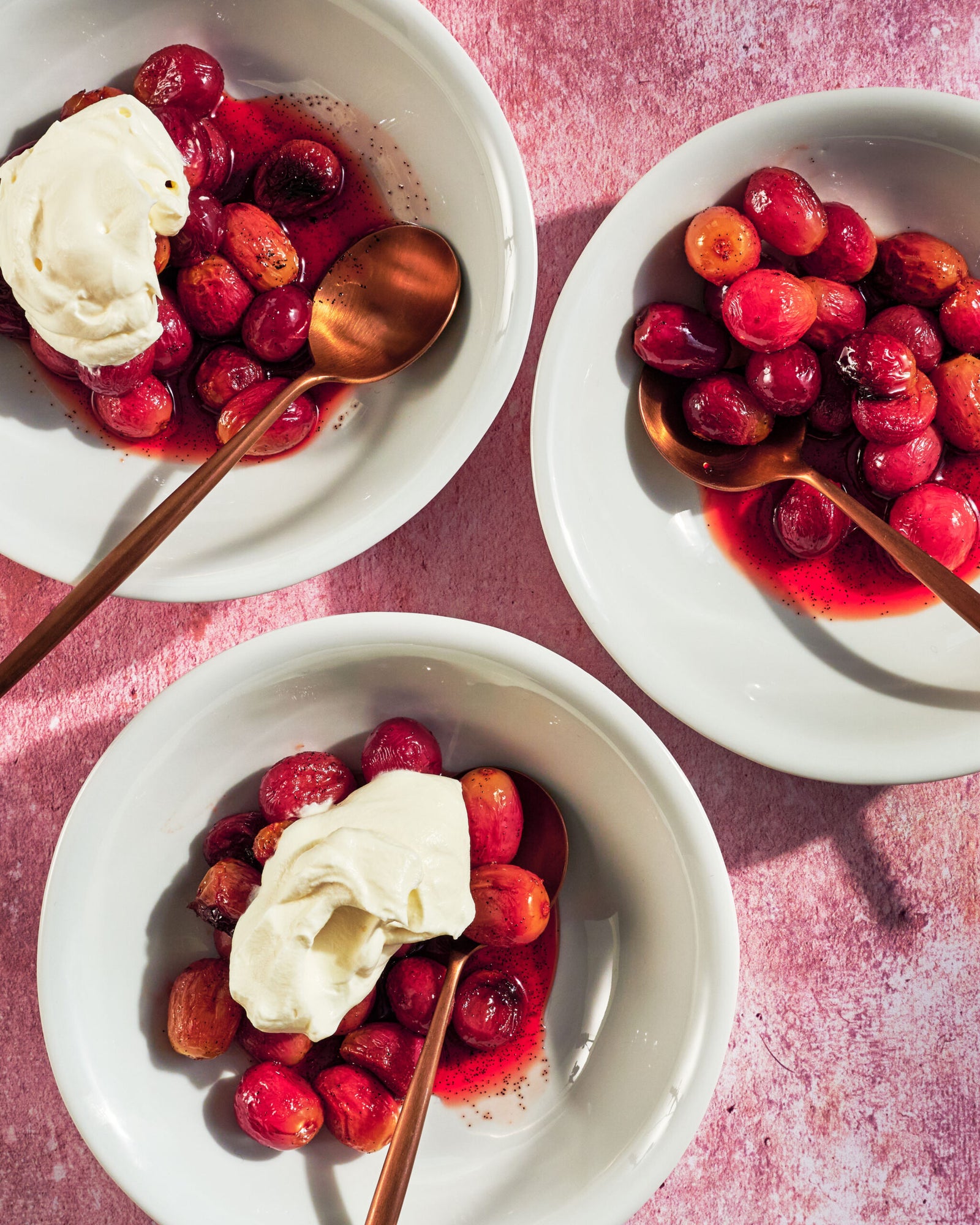 Vanilės pupelėmis skrudintos vynuogės | Saveur