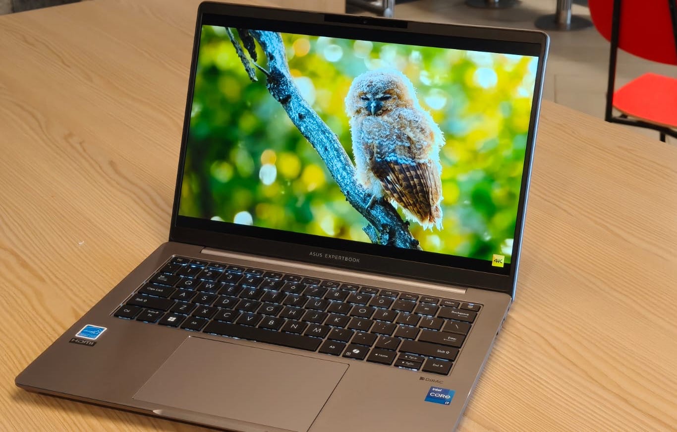 Geriausi 2026 m. verslo nešiojamieji kompiuteriai: geriausiai įvertinti ir patikrinti ekspertų