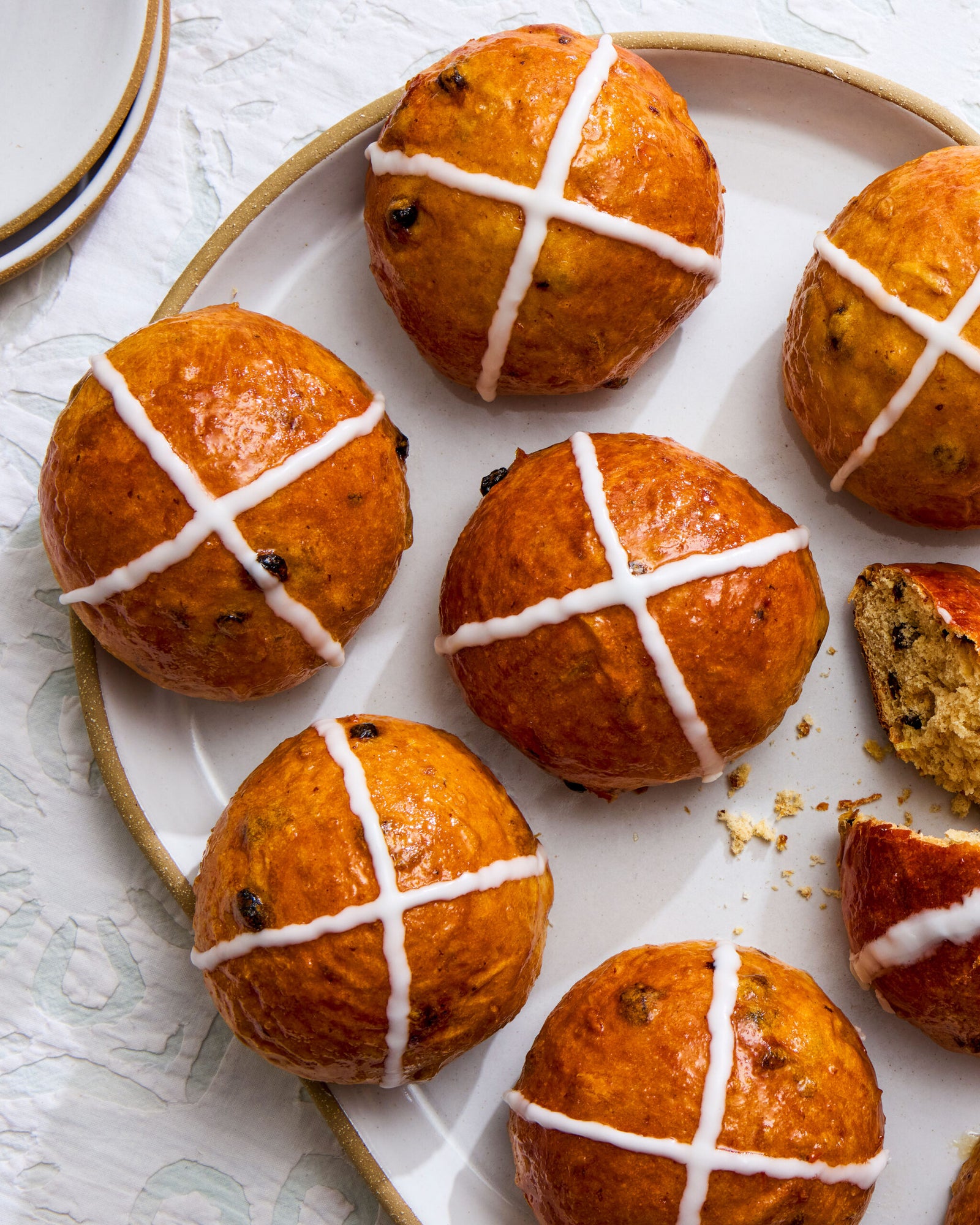 Karštų kryžių bandelių receptas | Saveur