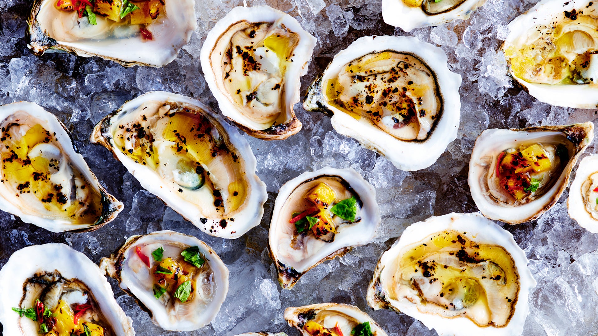 Mūsų 23 mėgstamiausi austrių valgymo būdai