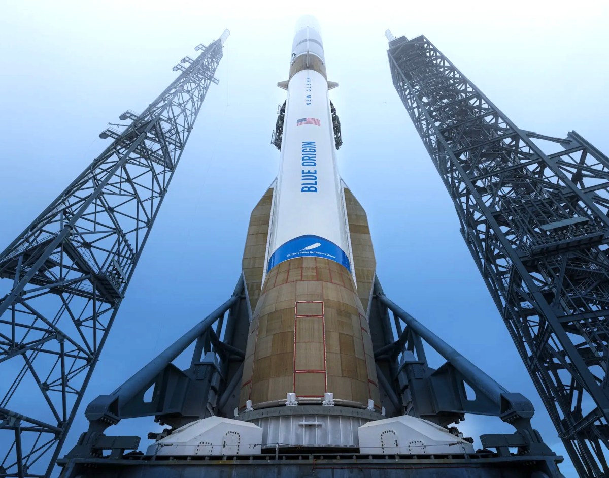 „Blue Origin“ raketa „New Glenn“ sprogo per bandymus Floridoje