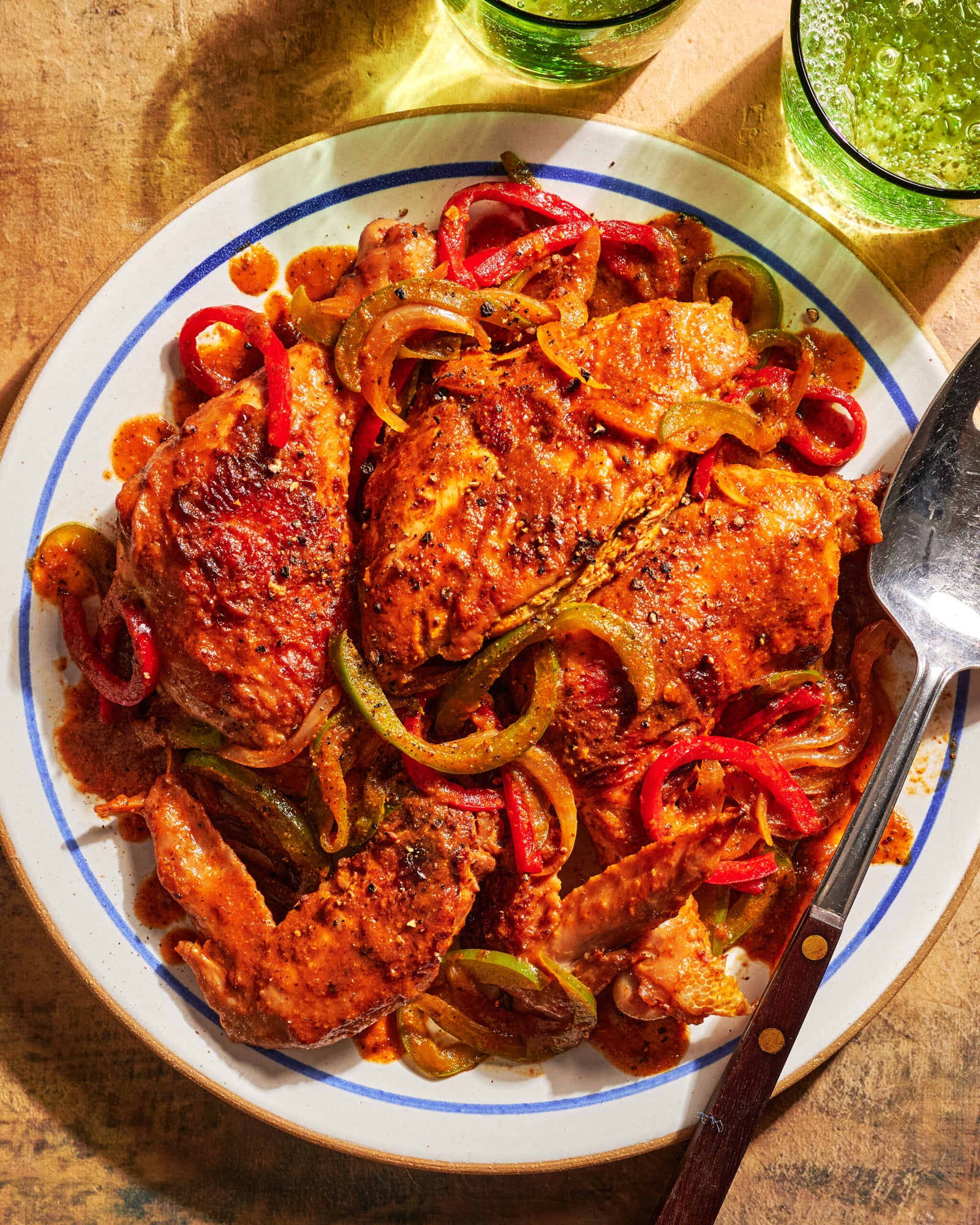 Poulet kreolų (Haičio troškinta vištiena)